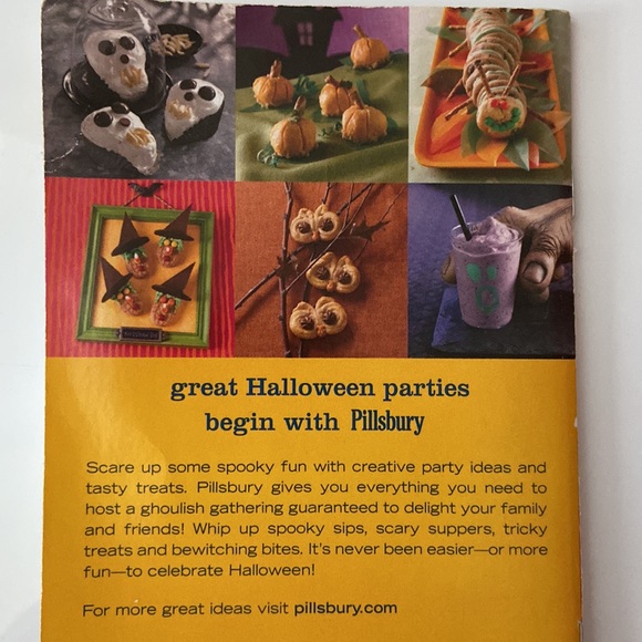 Pillsbury little Halloween recipe book - Picture 3 of 4